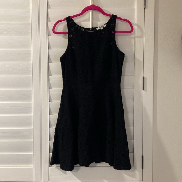 🌼 NWOT Lace BB Dakotah Dress size 4 - Picture 4 of 5